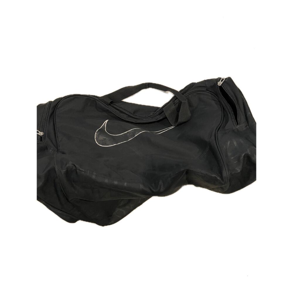 Nike Brasilia 9.5 Black White Large 95L Duffel Gym Bag